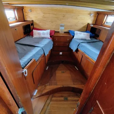 Botel Jarima Santo Stefano al Mare
